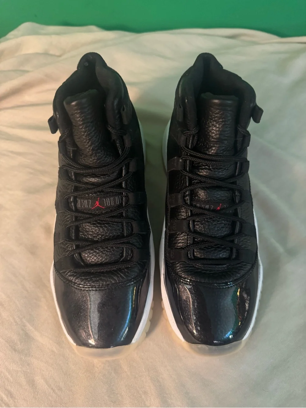 Jordan 11 72-10 size 6